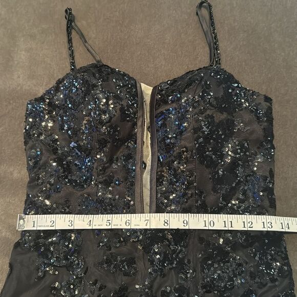 Women’s Black MermaidFit Sequins Party Prom Formal Dress LaceUp Back Size 4 - Picture 8 of 15